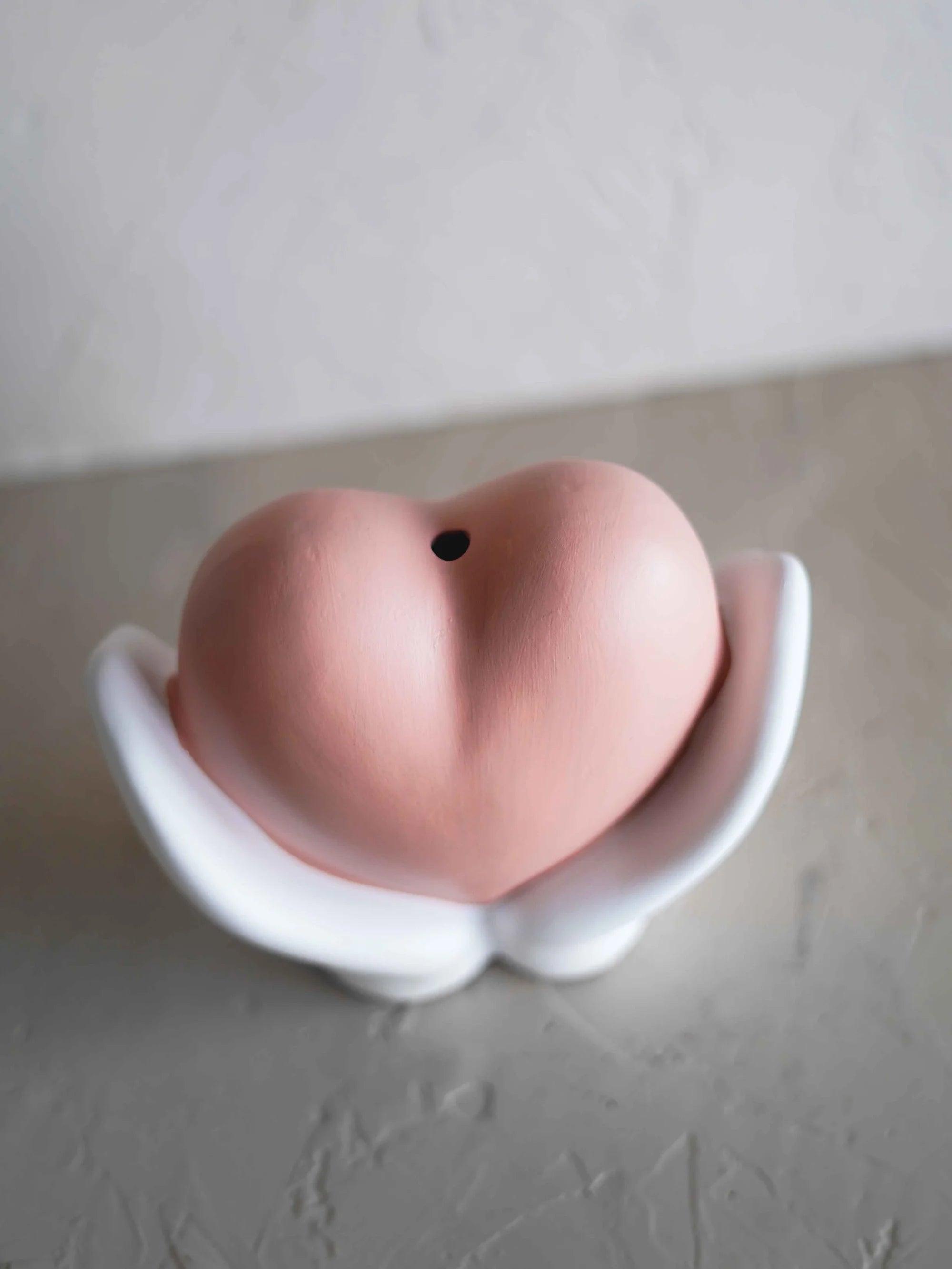 CerAmor Cerâmica Jarras - Jarra flores em cerâmica portuguesa cor de rosa e branca com motivo coração