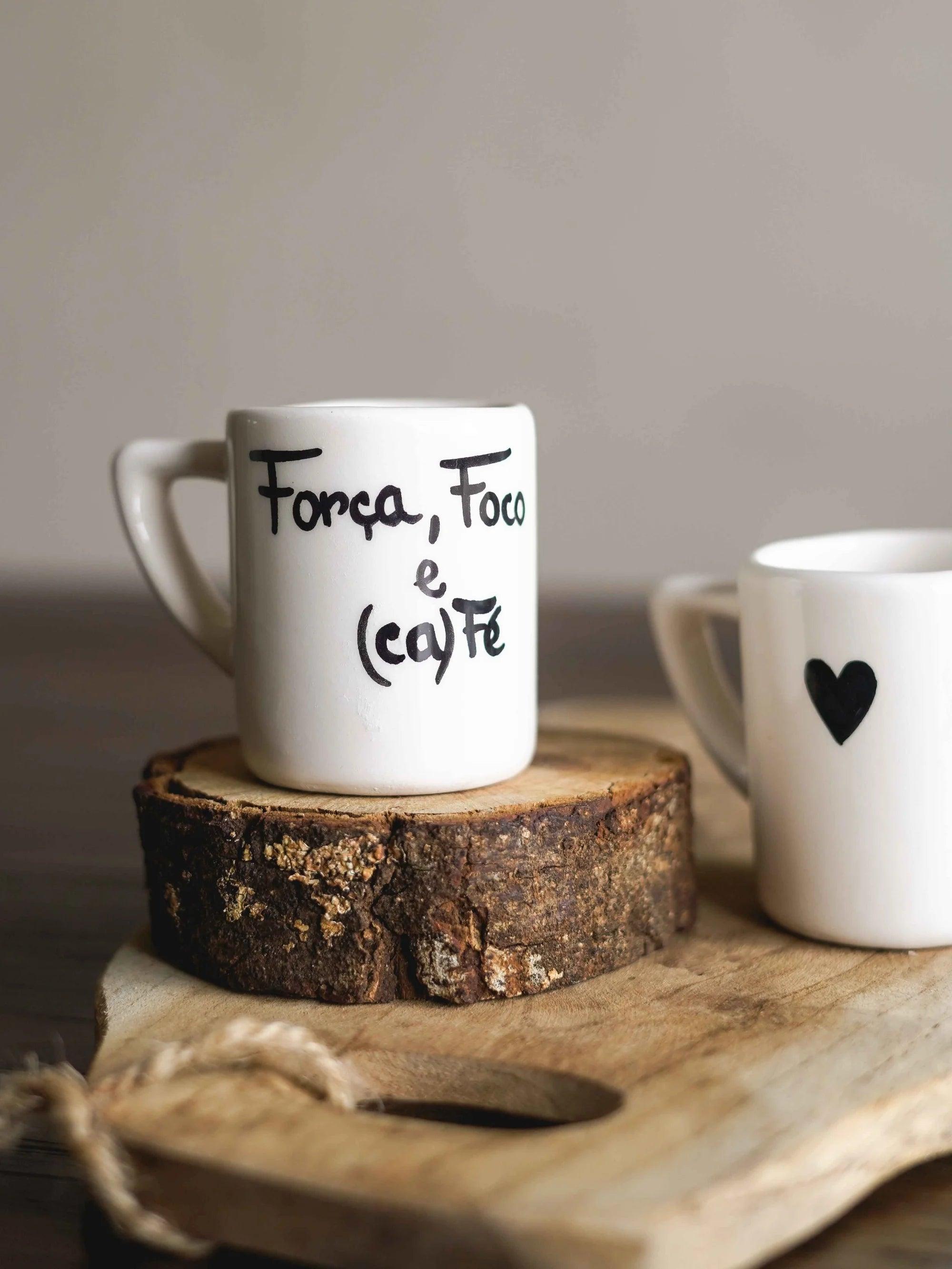 CerAmor Chávenas de Café - Conjunto de duas chávenas de café em ceramica portuguesa branca com frase motivadora