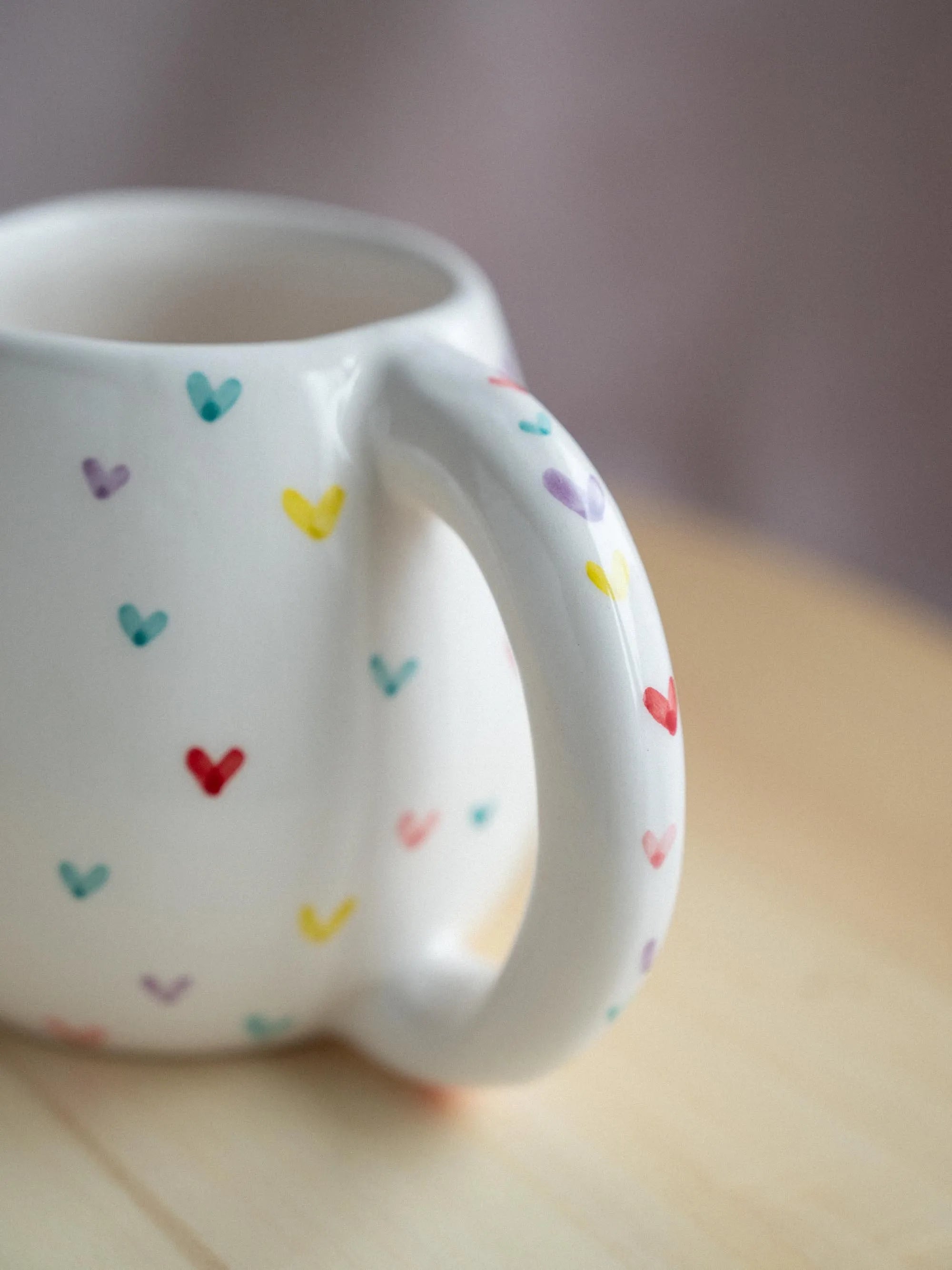 Caneca Corações Coloridos