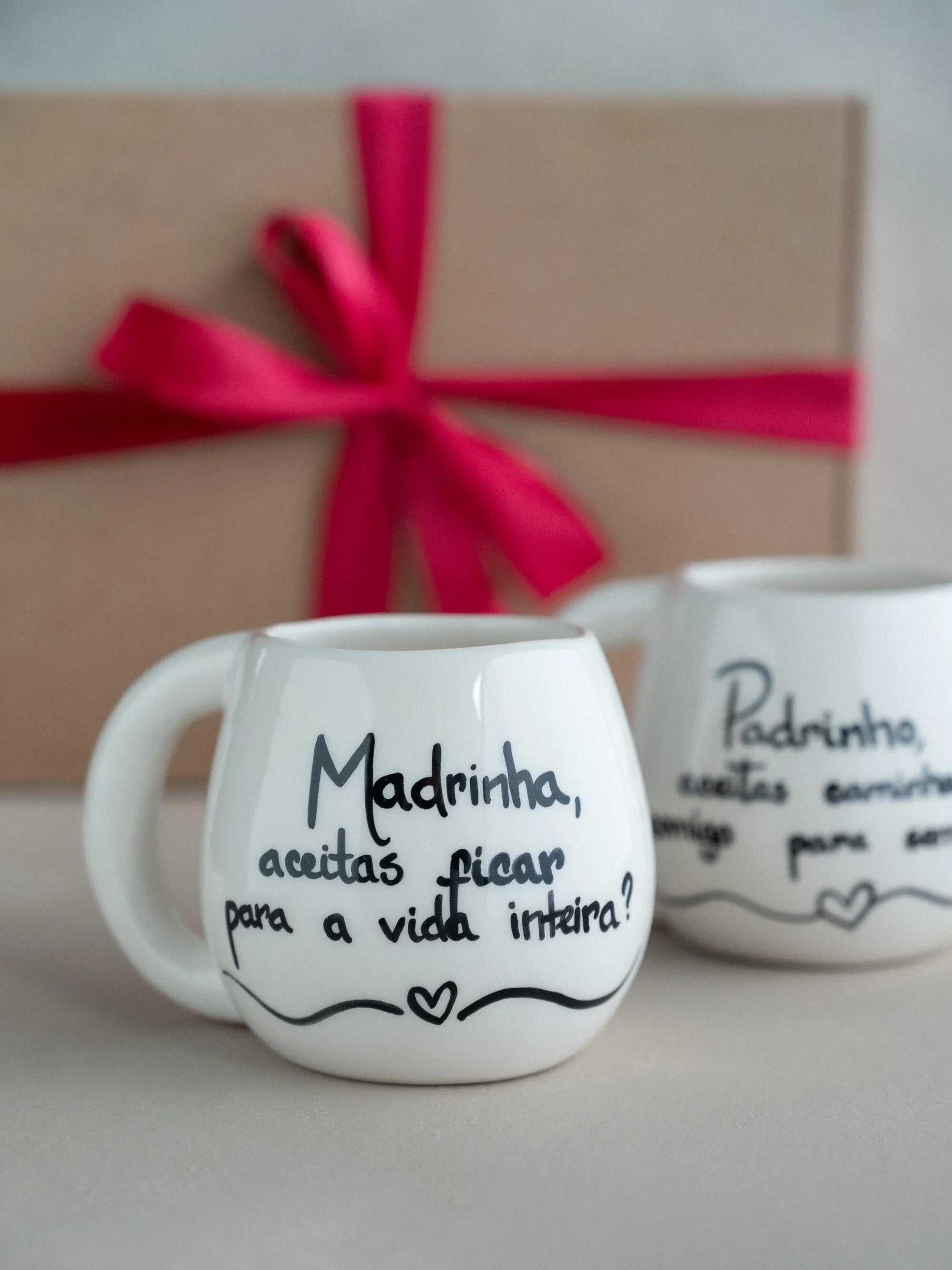 Conjunto 2 canecas "Padrinhos"