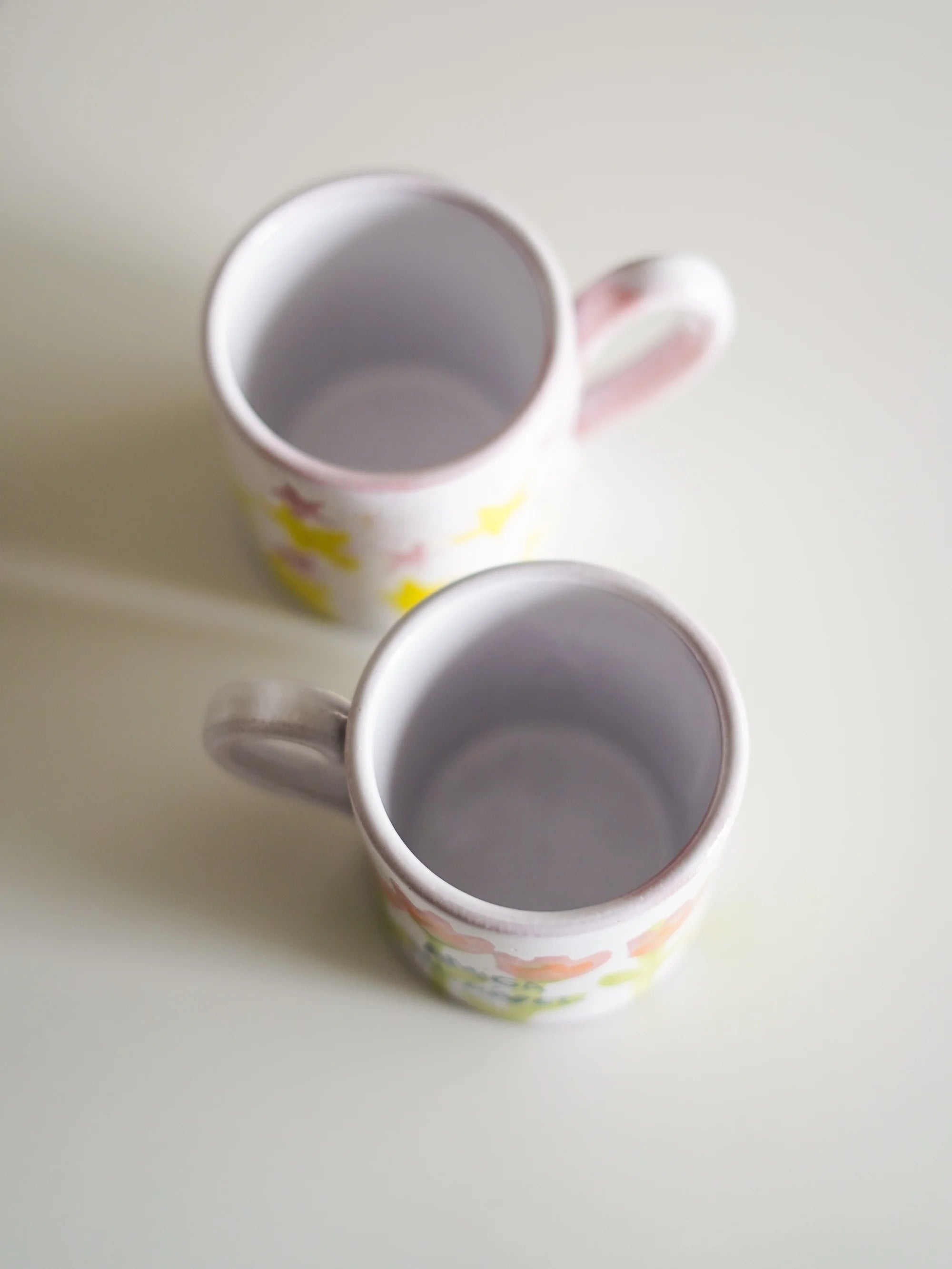 CerAmor Canecas Ceramica - Caneca branca com frases para a amiga