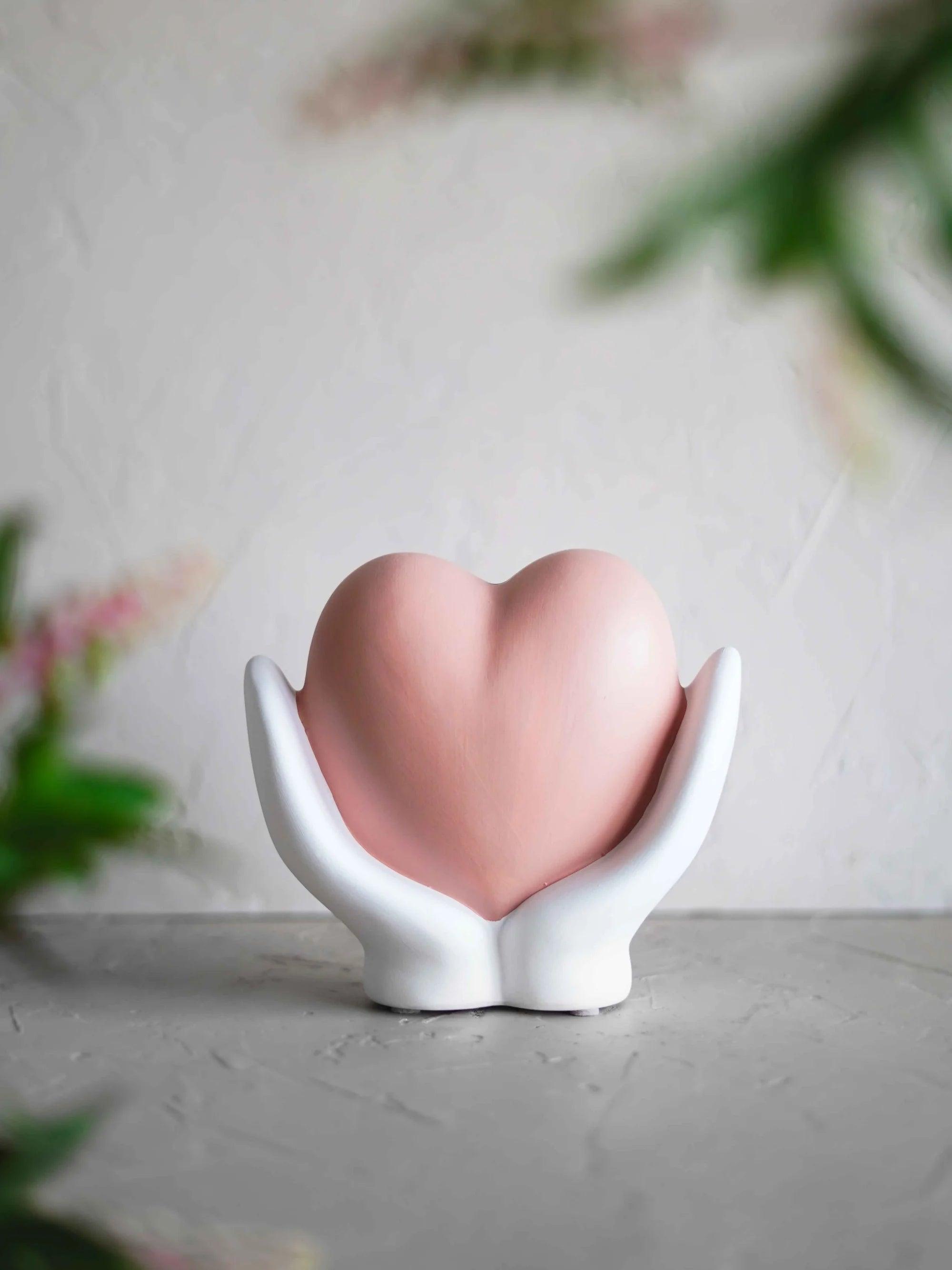 CerAmor Cerâmica Jarras - Jarra flores em cerâmica portuguesa cor de rosa e branca com motivo coração


