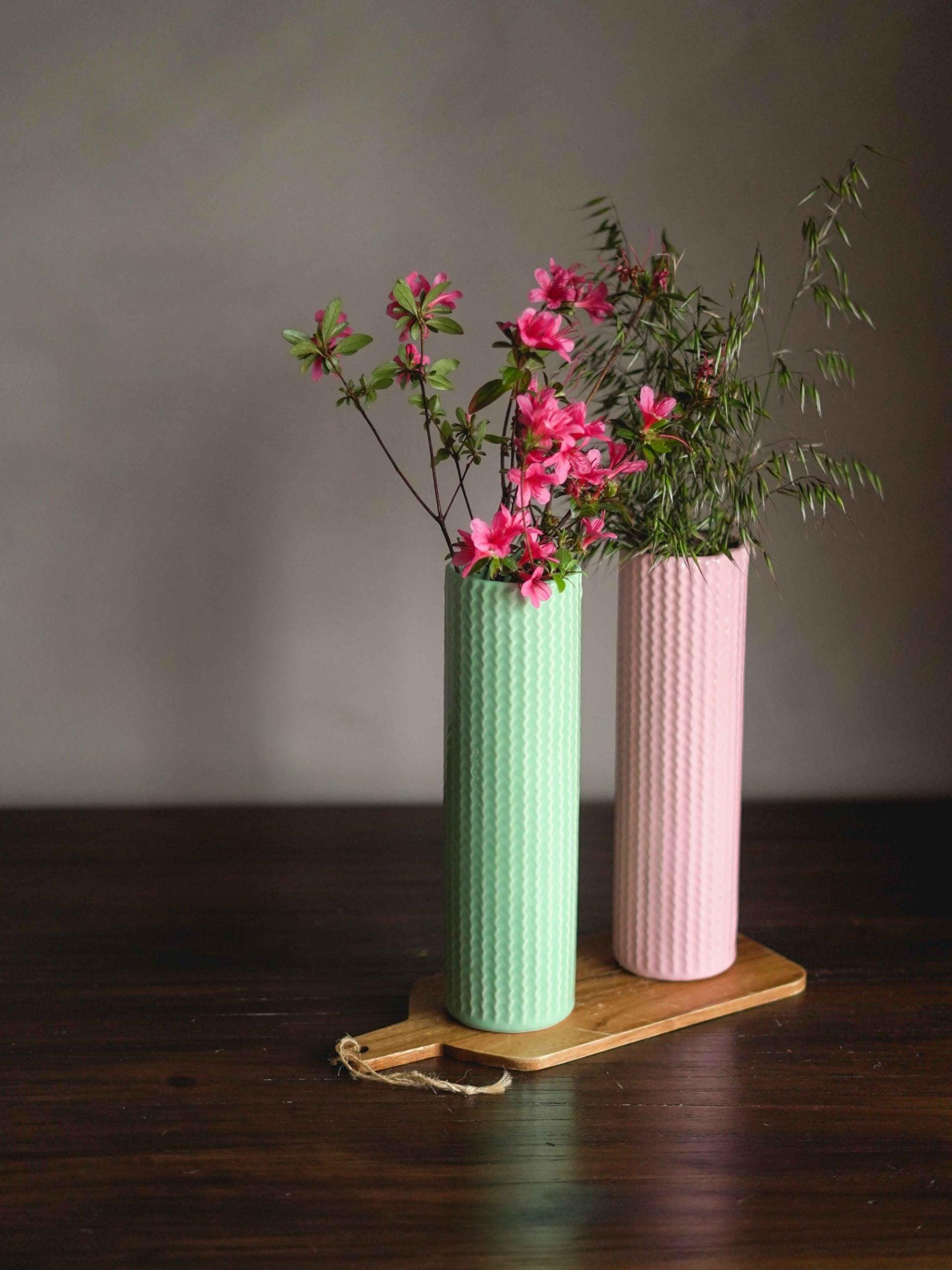CerAmor Cerâmica Jarras - Jarras flores em cerâmica portuguesa com relevo nas cores verde e rosa