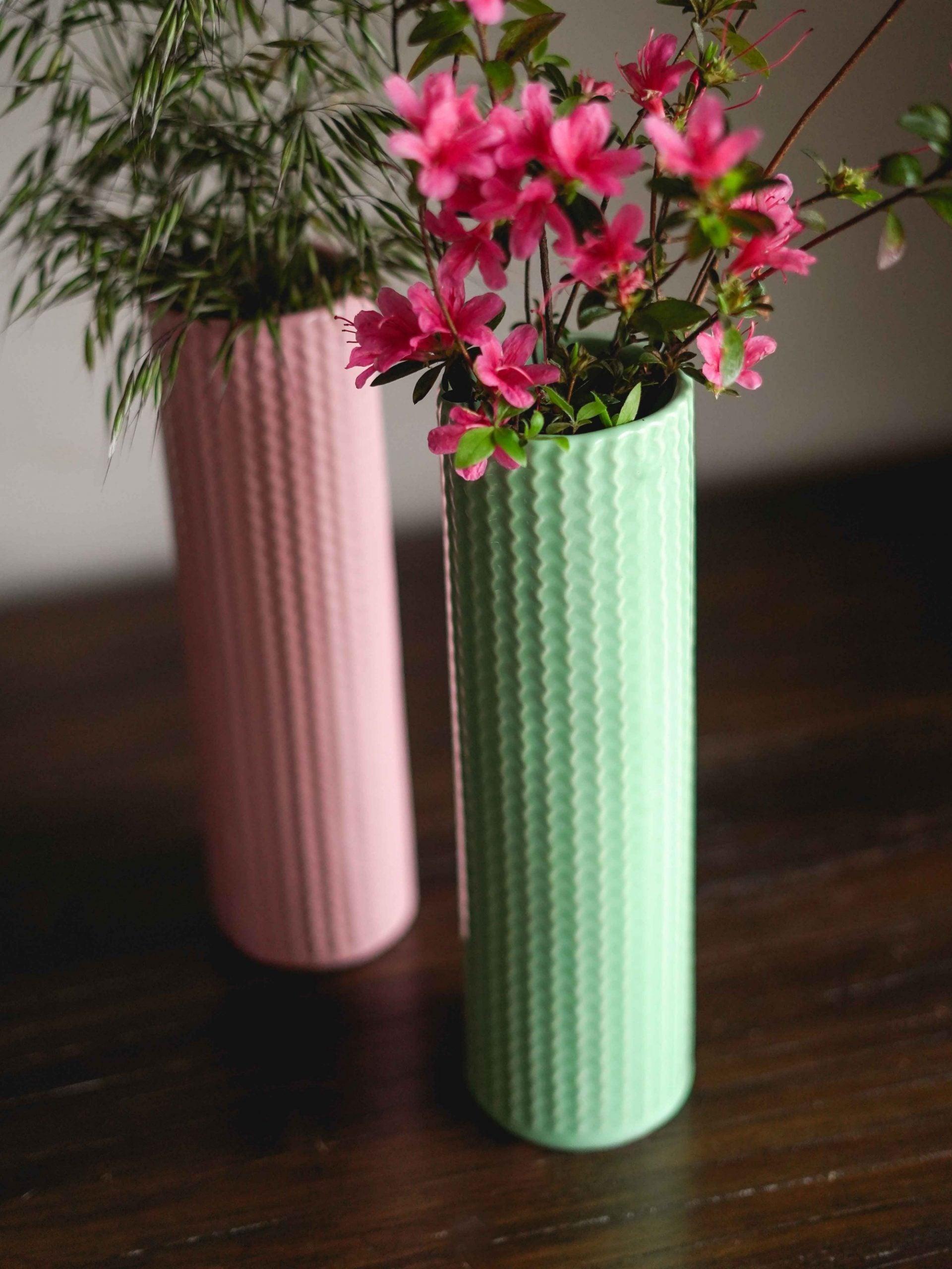 CerAmor Cerâmica Jarras - Jarras flores em cerâmica portuguesa com relevo nas cores verde e rosa