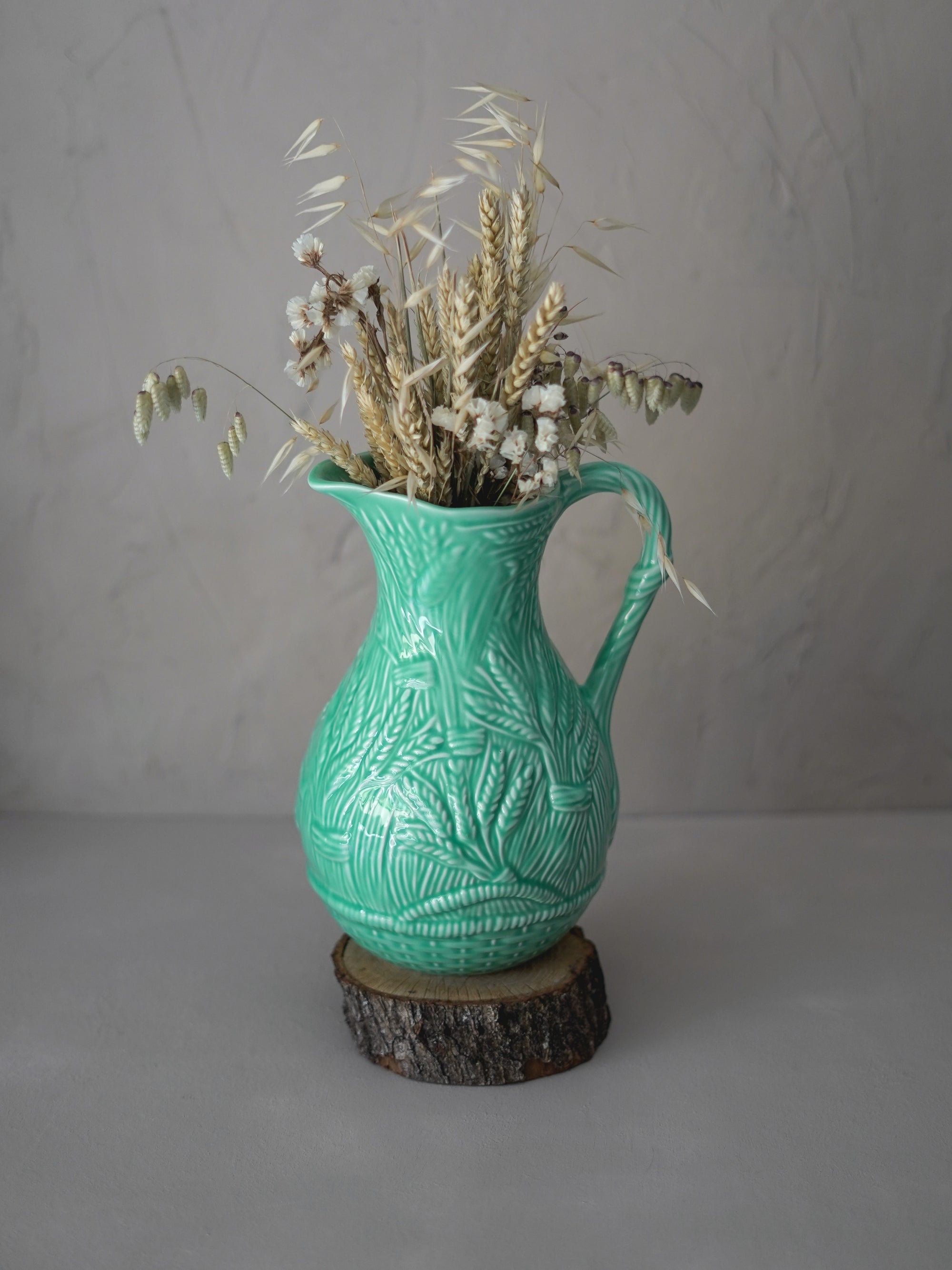 CerAmor Jarros de Cerâmica - Jarro de cerâmica na cor verde água com motivo espiga