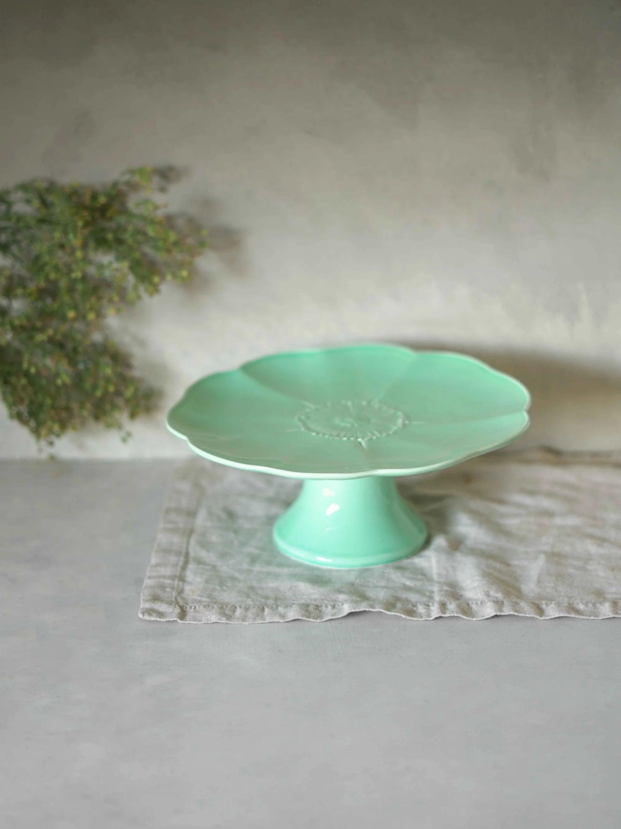 CerAmor Pratos Ceramica - Prato para bolo com pé em cerâmica na cor verde com motivo flor