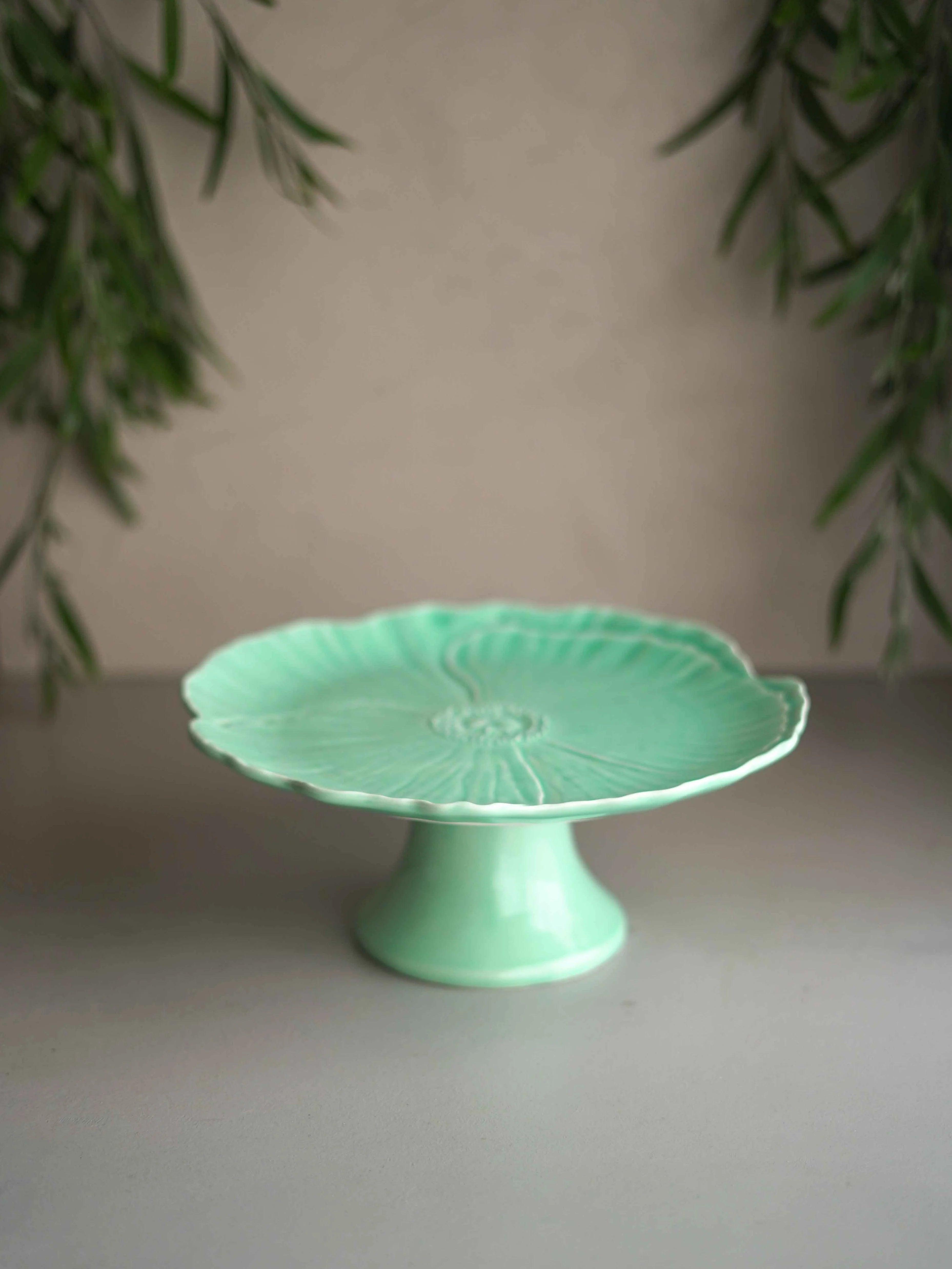 CerAmor Pratos Ceramica - Prato para bolo com pé em cerâmica na cor verde com motivo papoila
