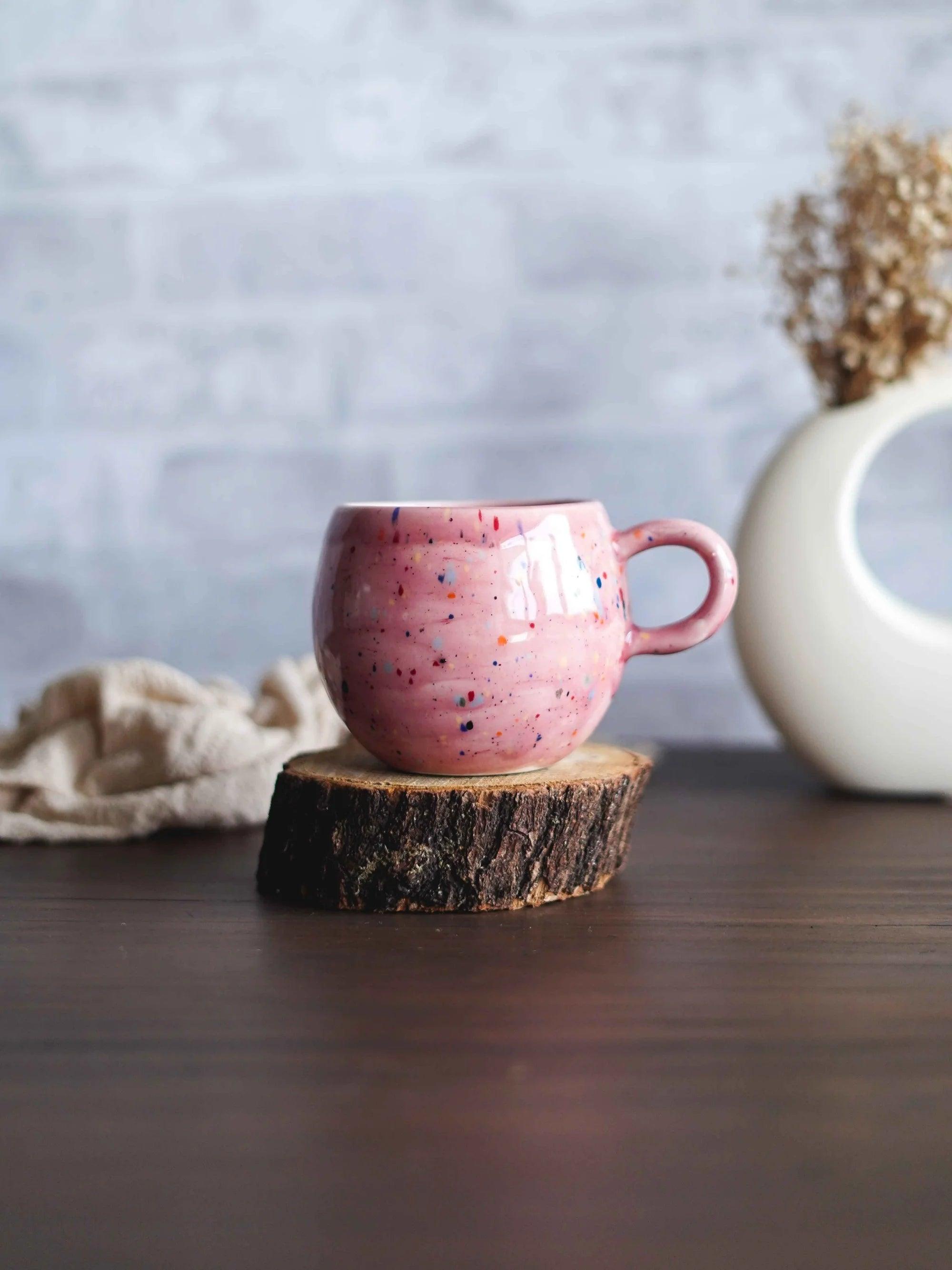 CerAmor Canecas Ceramica - Caneca em ceramica cor de rosa com inspiração arco-iris
