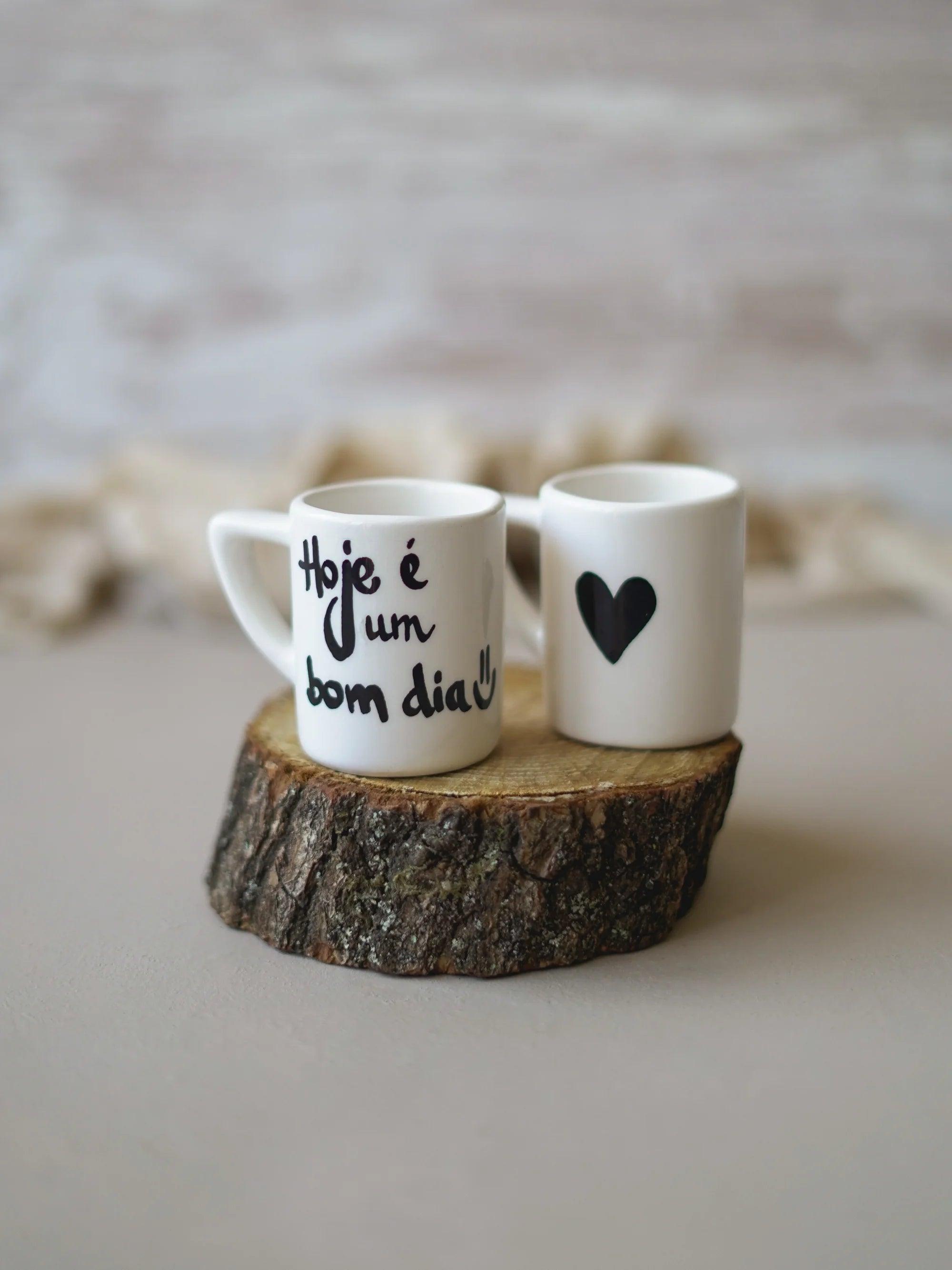 CerAmor Chávenas de Café - Conjunto de duas chávenas de café em ceramica portuguesa branca com frase motivadora

