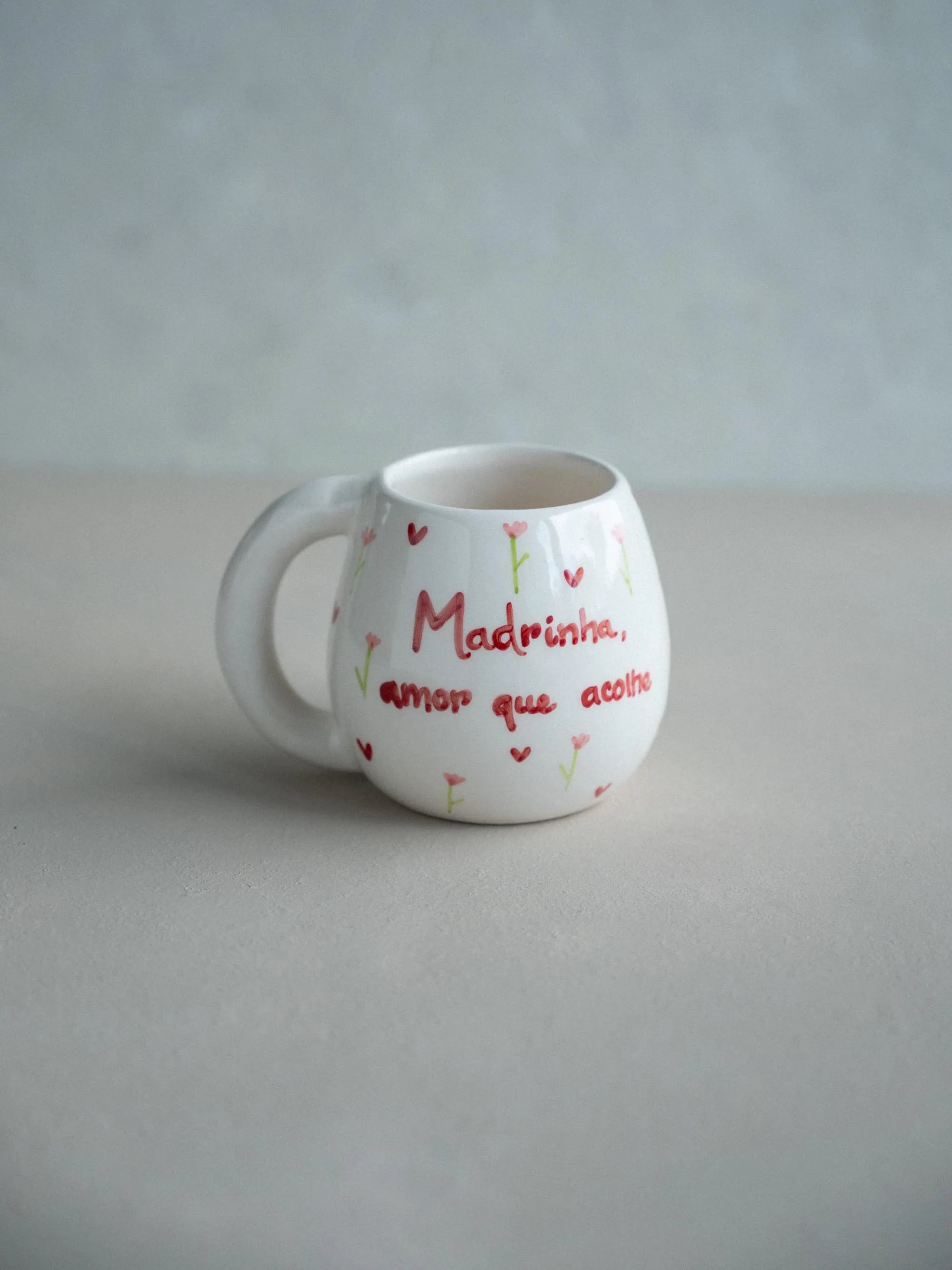Caneca "Madrinha, amor que acolhe"